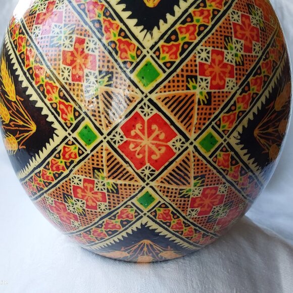 Traditional ukrainian Easter egg pysanka ostrich wheat folkart black red green - Picture 10 of 13